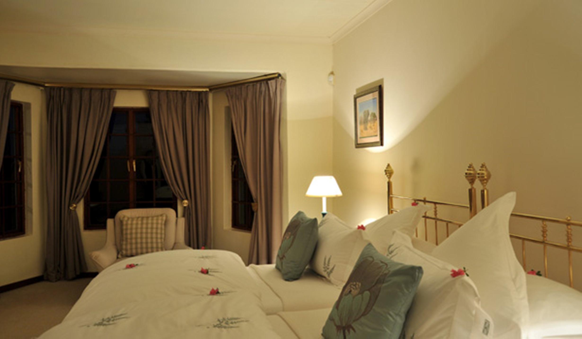 Highgrove House Country Hotel, Restaurant, Farm & Spa Kiepersol Dış mekan fotoğraf