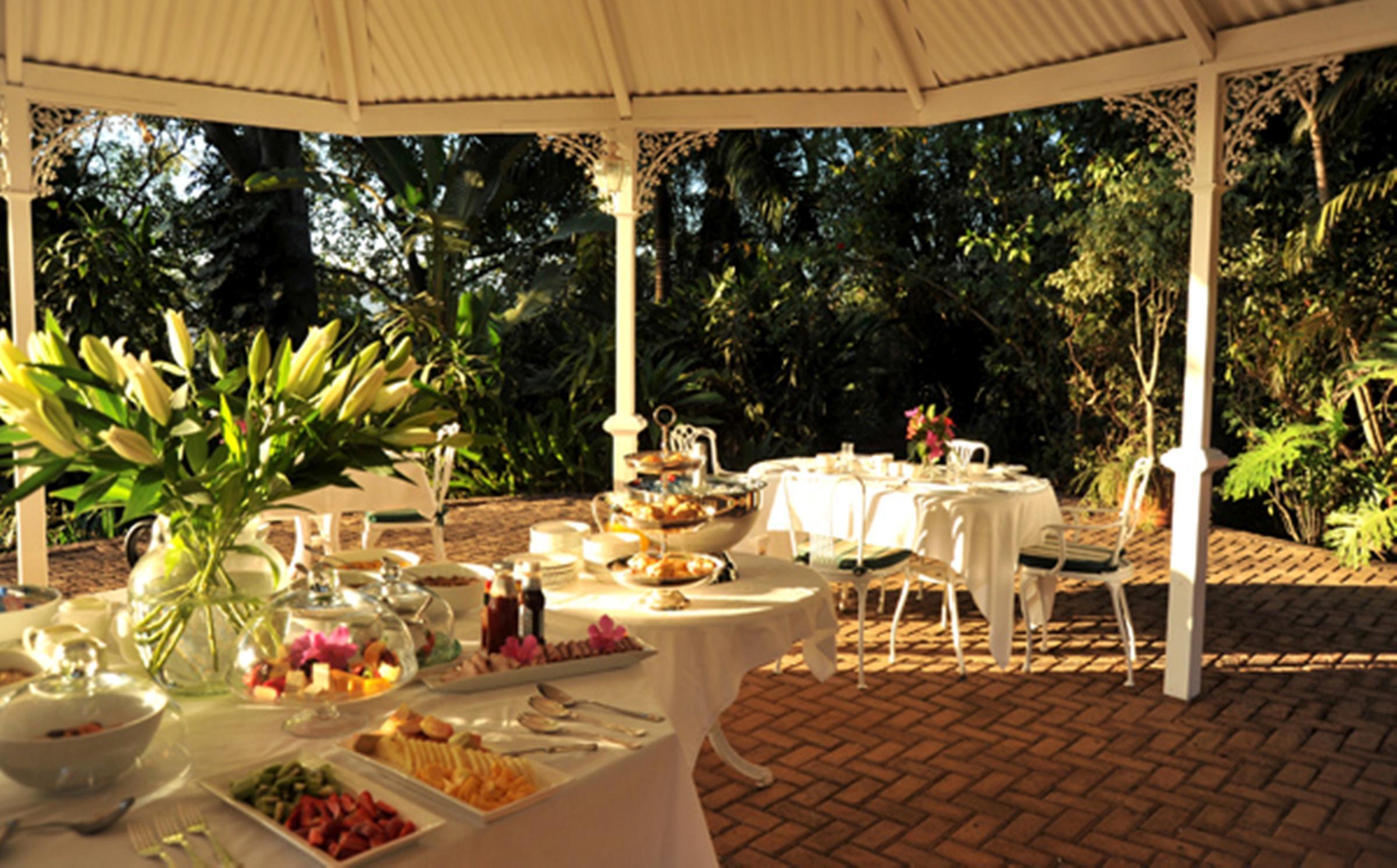 Highgrove House Country Hotel, Restaurant, Farm & Spa Kiepersol Dış mekan fotoğraf