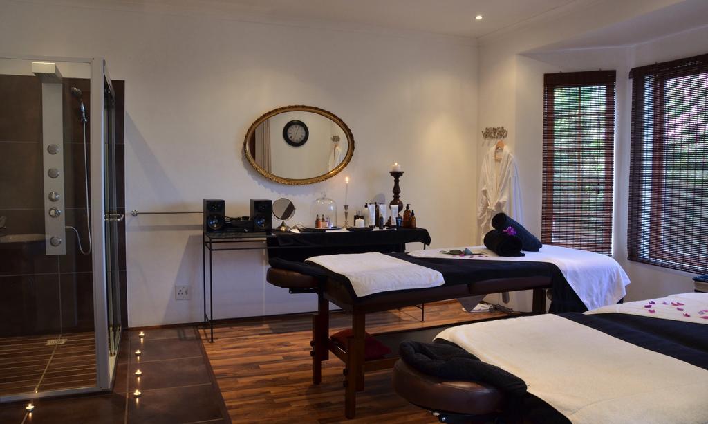 Highgrove House Country Hotel, Restaurant, Farm & Spa Kiepersol Dış mekan fotoğraf