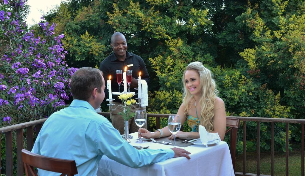 Highgrove House Country Hotel, Restaurant, Farm & Spa Kiepersol Dış mekan fotoğraf